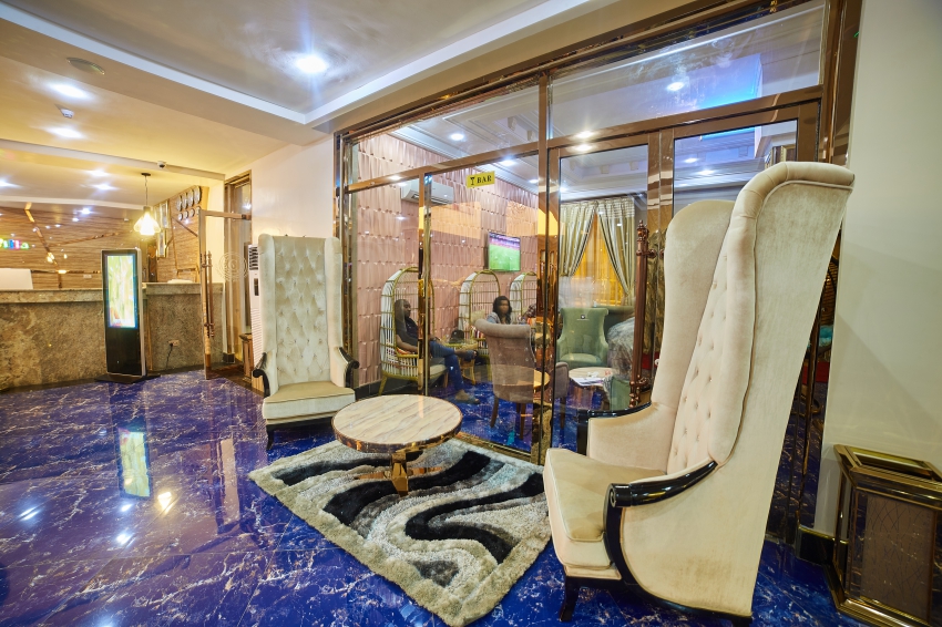  Corinthia Villa Hotel